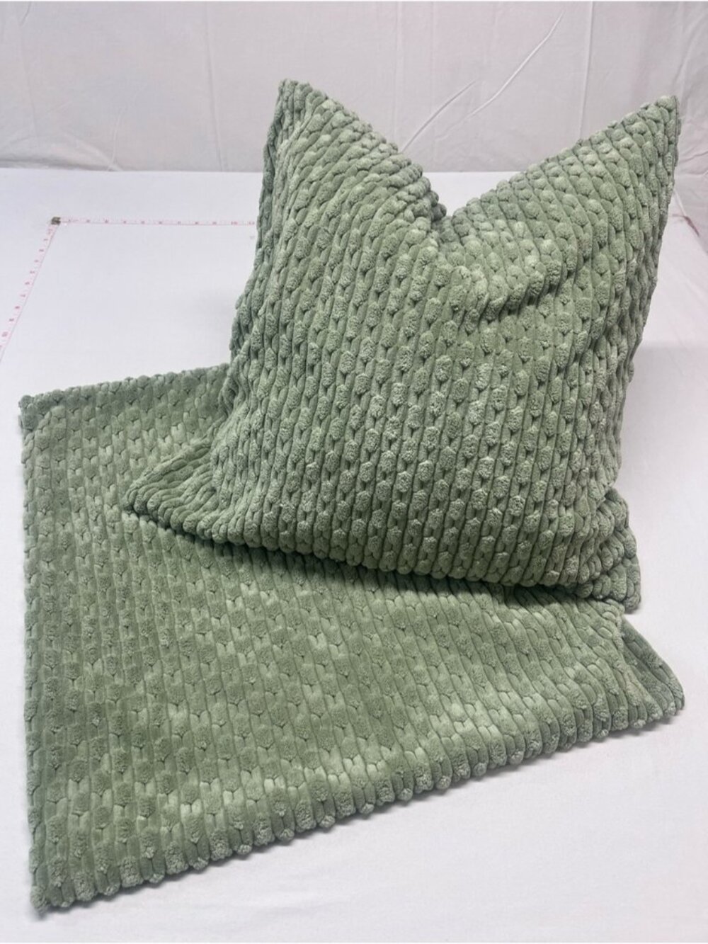 Soft Textured Green Accent Pillow Covers only 2 - 18”x18” soft decorative 1259